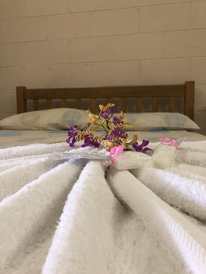 Access Units Apartment Lungga Екстериор снимка
